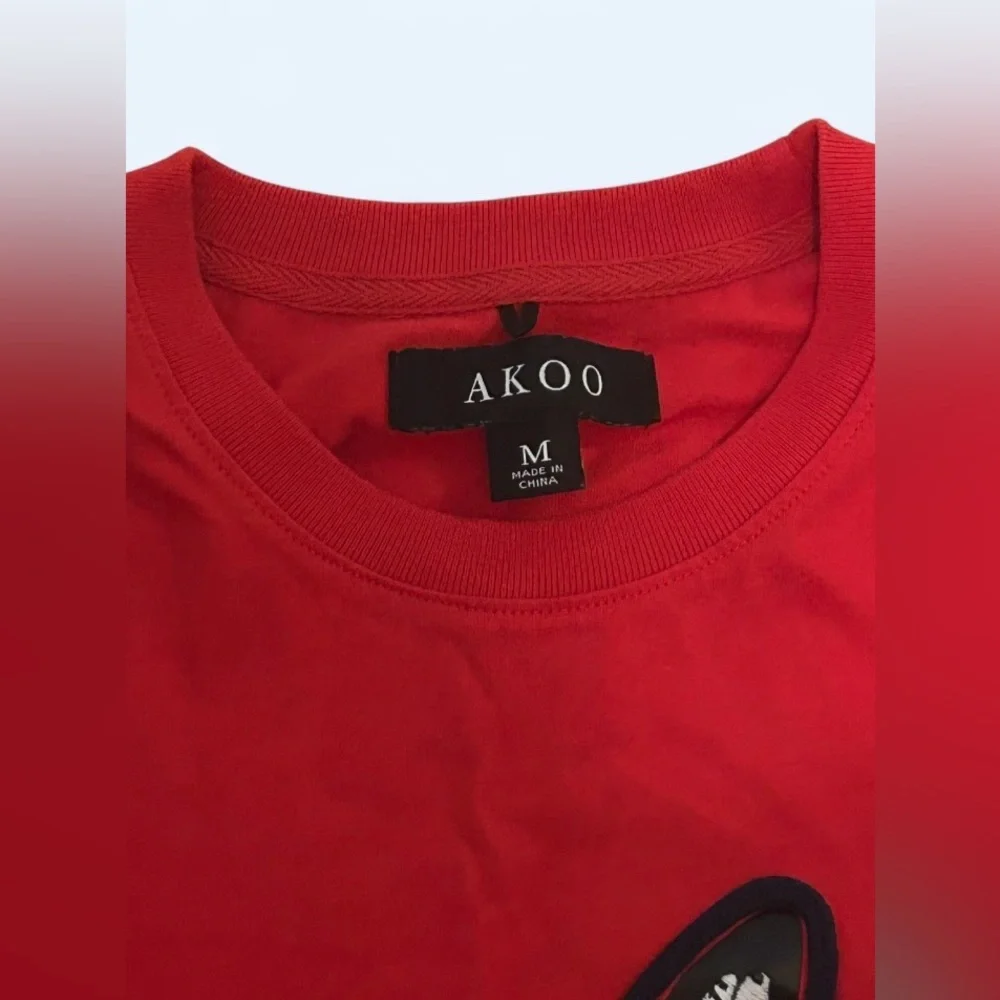 Akoo Red Graphic Patch T-Shirt Streetwear Logo Tee Size M - Picture 3 of 5